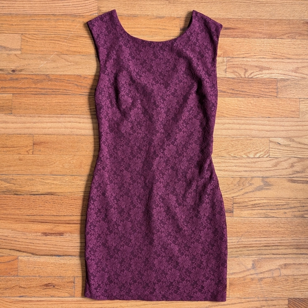 Forever 21 Maroon Bodycon Sleeveless Mini Dress with Lace Overlay Medium